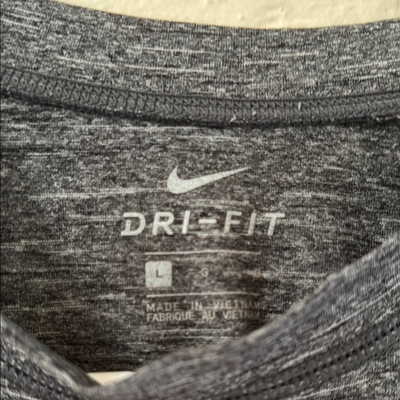 Nike Gray Short Sleeve Tee Performance Shirt - Picture 2 of 3